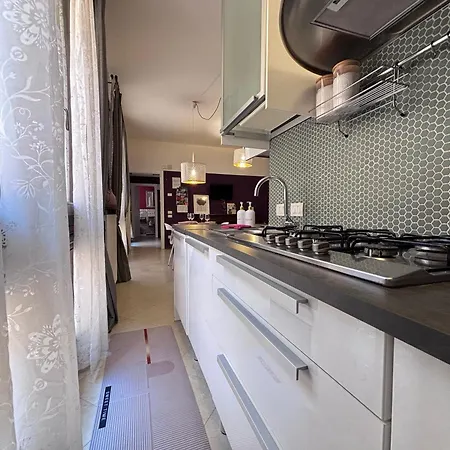 Casa Di Silvia City Center Design E Comfort In Centro Citta Parcheggi H 24 Apartmán *